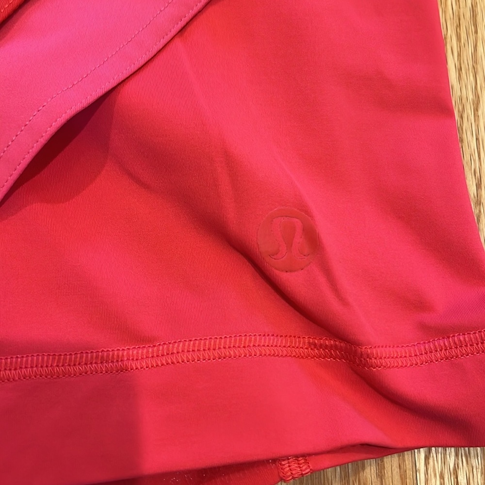 Lululemon skort - Picture 2 of 3